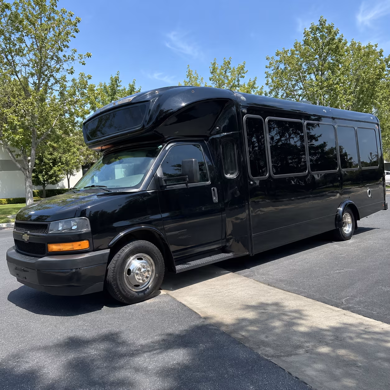 airport pickup drop off for amarillo s sports teams fan groups