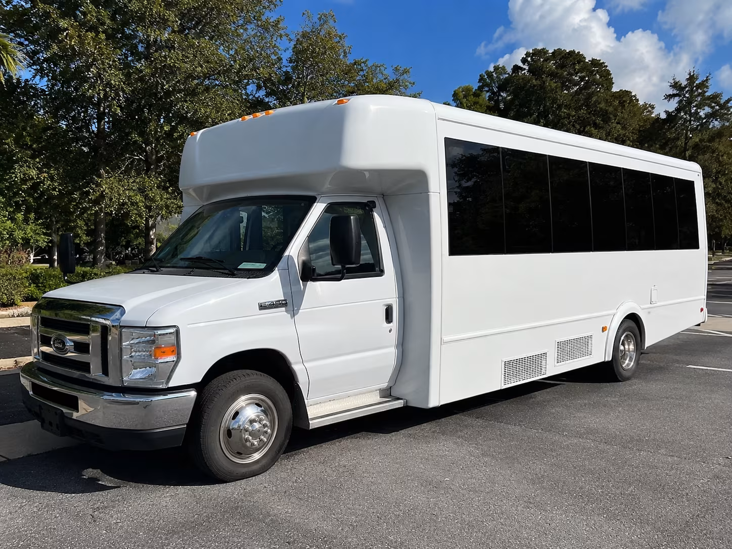 amarillo wine tour bus rentals for birthday and special occasion groups