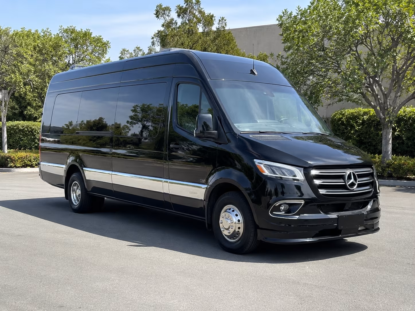 arrange transportation for your next wedding 3
