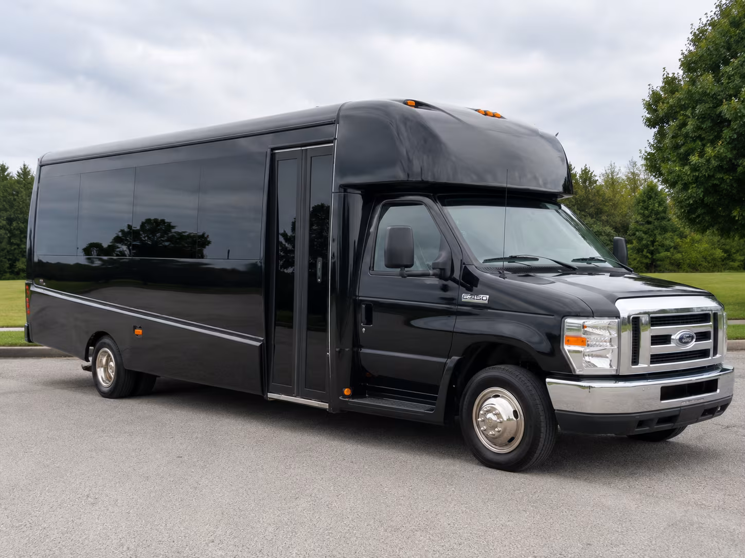 minibuses for discovery center and zoo field trips around amarillo